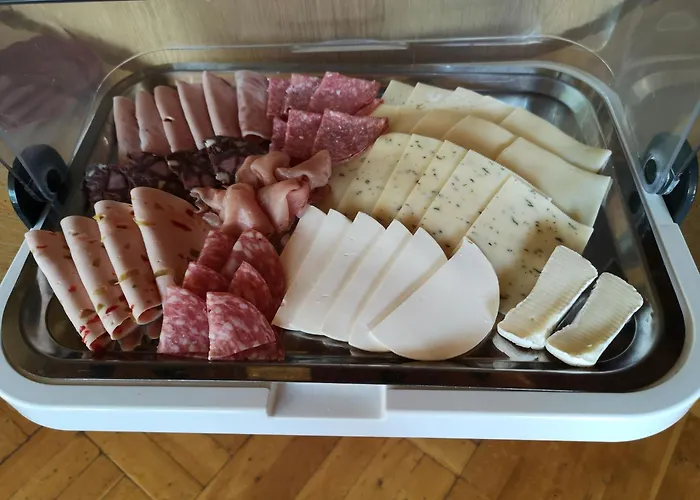 Falkenstein-huetten بيت ضيافة